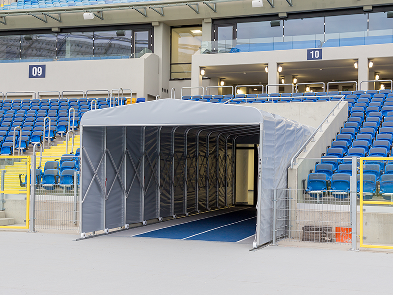 RETRACTABLE FOOTBALL STADIUM TUNNEL