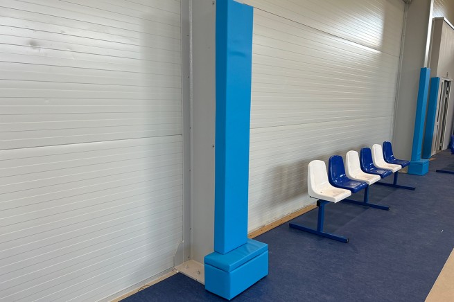 ŁAWKA Z SIEDZISKAMI POLIPROPYLENOWYMI (3)